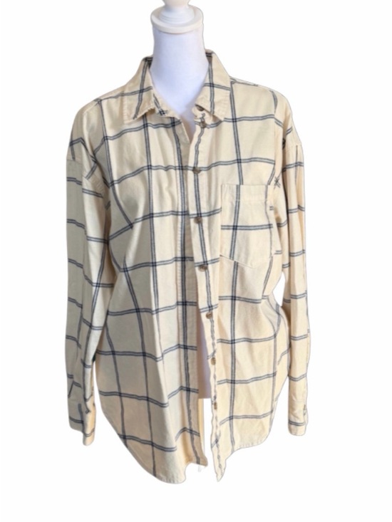 Universal Thread Tops - Universal Thread Oversized Plaid Button Front Shirt